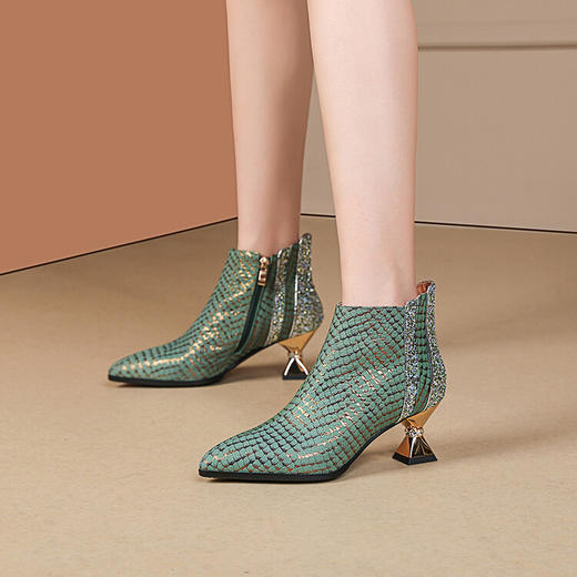 【预售5天】新款法式小短靴，女羊皮及踝靴水钻高跟皮靴尖头粗跟春秋单靴子PLGZ-D86-10 商品图1