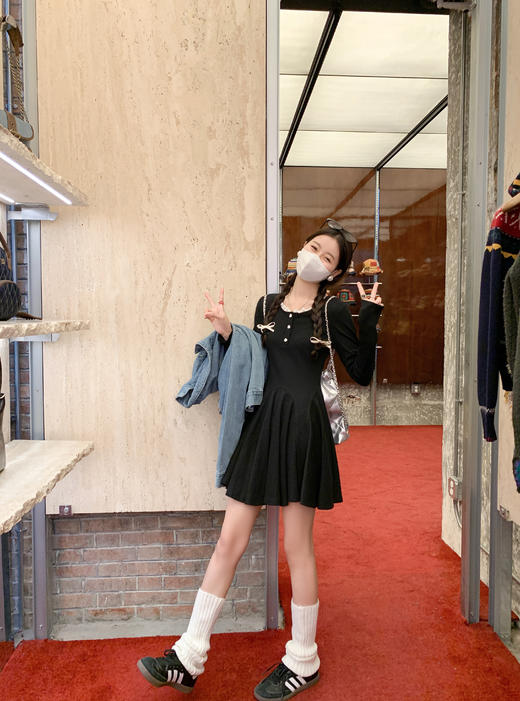 <曾小咸推荐>  2色蕾丝边领连衣裙  商品图1