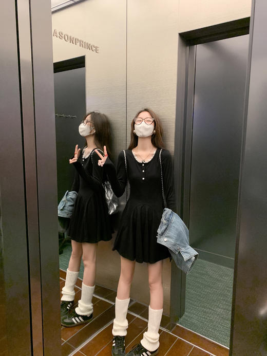 <曾小咸推荐>  2色蕾丝边领连衣裙  商品图4