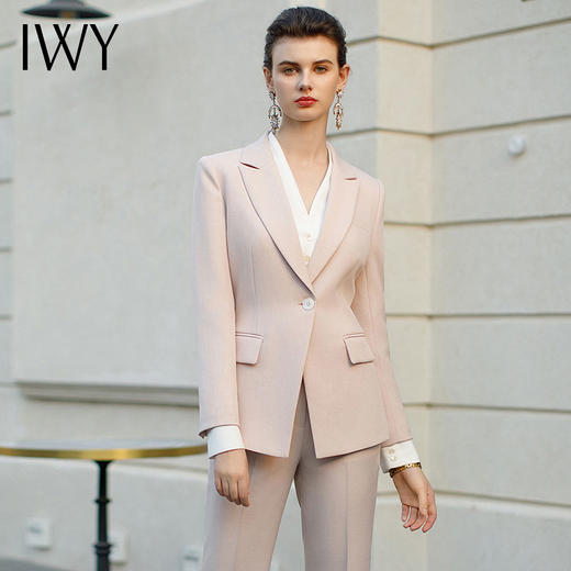 IWY/高端粉色西装套装女气质新闻主播上镜正装工作服简约干练职场正装CP1944-P 商品图4