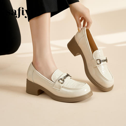 Safiya/索菲娅2024春季英伦风粗跟石头纹软底舒适漆皮乐福鞋 SF41112159/SF43112159 商品图6