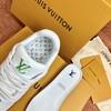 顶级代购级别 原版复刻 LV × 草间弥生 Trainer 运动鞋 每块格版 每一个花的位置 包括压花都与ZP保持一致 涂鸦趣味性很足 超级可爱 越看越喜欢！ 商品缩略图8