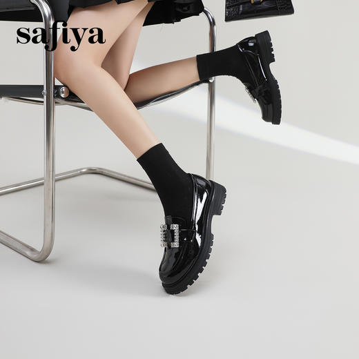 Safiya/索菲娅2024春季新品设计感英伦风水钻扣漆皮粗跟厚底乐福鞋 SF41112062 商品图4