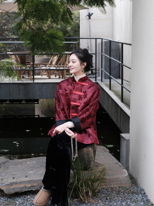 盛唐牡丹 |朱樱红真丝漳绒对襟外套-红底红纹样 商品图4