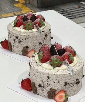 黑巢-草莓奥利奥生日蛋糕生日蛋糕