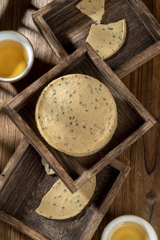 【现货】江小燕鸡内金山药薄饼、麻花；🥨养胃“小能手” 🍥零食界的一股“清流”60%鲜铁棍山药+3%鸡内金‼ 鲜香薄脆、药食同源、吃出好身体‍ 商品图2