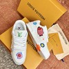 顶级代购级别 原版复刻 LV × 草间弥生 Trainer 运动鞋 每块格版 每一个花的位置 包括压花都与ZP保持一致 涂鸦趣味性很足 超级可爱 越看越喜欢！ 商品缩略图4