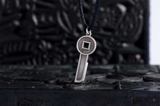 矩德泉坊 纯银手作  一刀平五千（3.6厘米挂扣版）gq230800738 商品图3