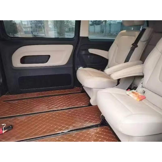 奔驰 V 260L 长轴距豪华版【长租-北京】 商品图8