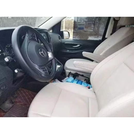 奔驰 V 260L 长轴距豪华版【长租-北京】 商品图6