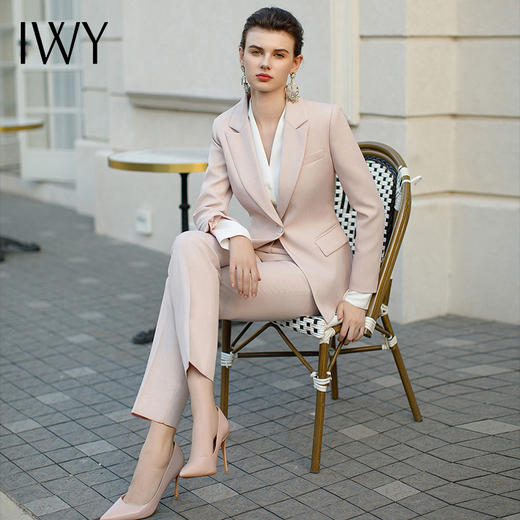 IWY/高端粉色西装套装女气质新闻主播上镜正装工作服简约干练职场正装CP1944-P 商品图1