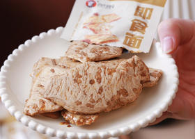 【向妈妈即食面筋】🔥不坐高铁商务座也能吃到同款小零食啦！！  ✅口感筋道，麦香味十足 ✅非油炸酱卤工艺，8道酱卤工序 ✅配料简单干净