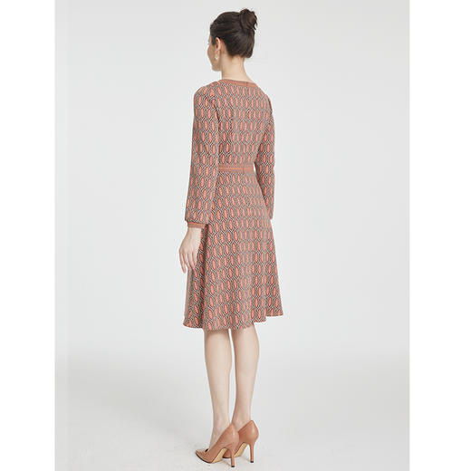 司歌弹力圆领长袖连衣裙冬女收腰A881127 商品图2