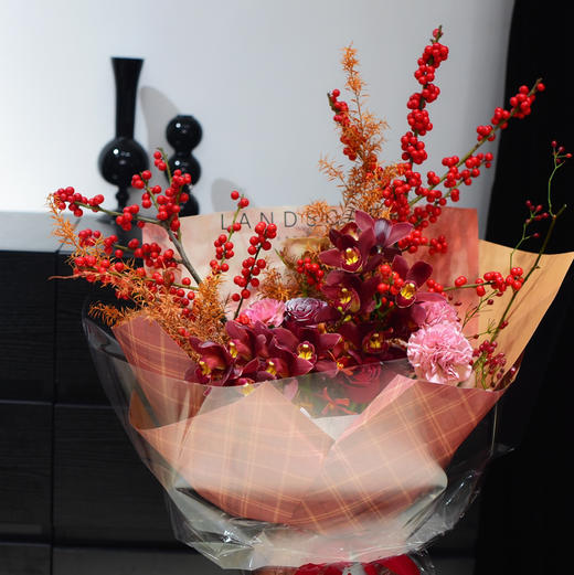 《腊冬》北美冬青大花蕙兰花束 商品图1