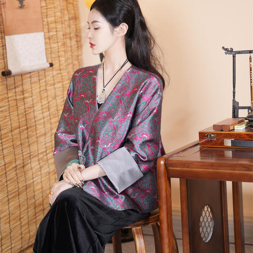 FLZD-A9595秋季新款高端宋锦面料新中式斜襟盘扣风衣外套宽松时尚女个性上衣 商品图3