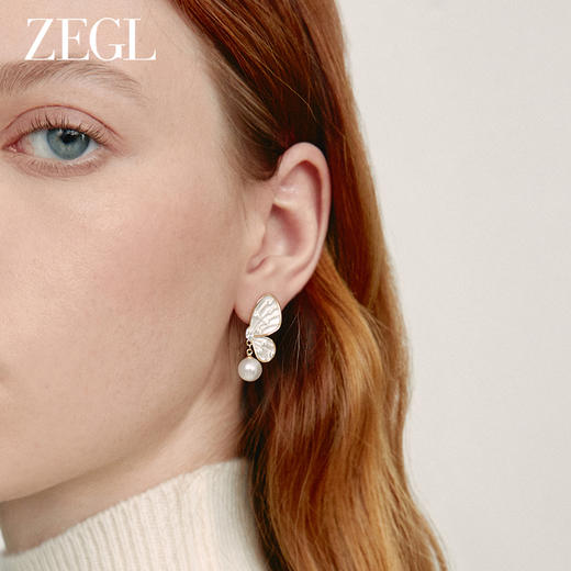 ZEGL法式蝴蝶人造珍珠耳环女2024新款爆款秋冬耳钉高级感银针耳饰 商品图4