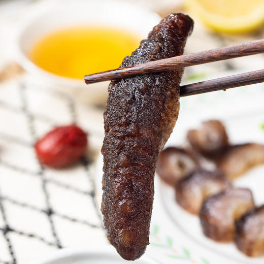 即食海参 | 土耳其爱琴海自然散养8-12头米刺参制作 5年上参龄 粗壮饱满 刺刺分明 肉筋完整 颜色黑褐 营养丰富低温熟化技术制作 开袋即食 吃法多样 商品图12