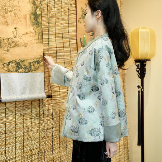 FLZD-A9629冬季新中式真丝提花棉服棉衣女新品国潮侧襟珠扣水貂毛外套女 商品图3