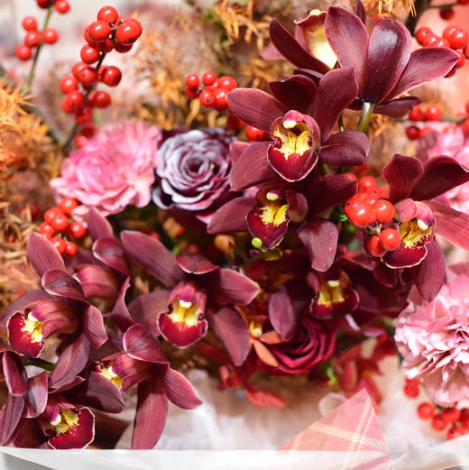 《腊冬》北美冬青大花蕙兰花束 商品图3