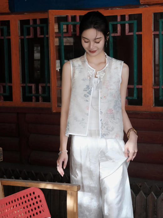 盛唐牡丹| 真丝绡如意湖亭花扣马甲 商品图0