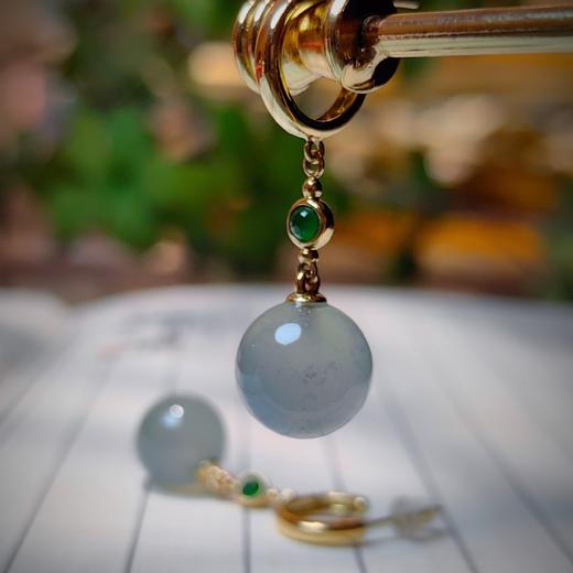 【玲珑】18k镶嵌翡翠珠子耳环 商品图3