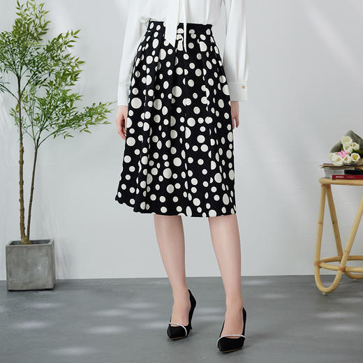 EITIE爱特爱复古波点高腰压褶伞裙a字黑色过膝半身裙24春季新款A2406317 商品图3