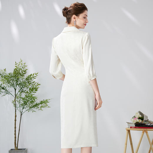 EITIE爱特爱优雅精致气质包臀白色缎面暗纹衬衫连衣裙24新款A2407321 商品图4