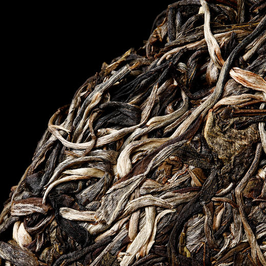 【不足20饼】12月11日上午九点【积分兑换价：130元+50积分】【熊猫普洱青饼】2016年云南易武拼配普洱茶生茶357克/饼 商品图1