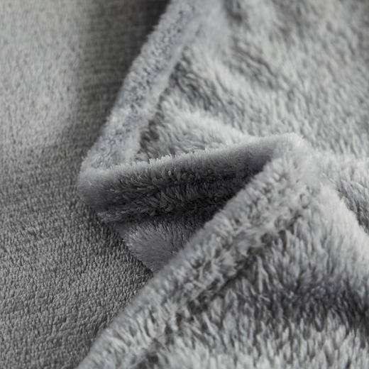 卓凡尼·华伦天奴 简雅法兰绒毯（含软包散装）GV8428TZ 商品图1