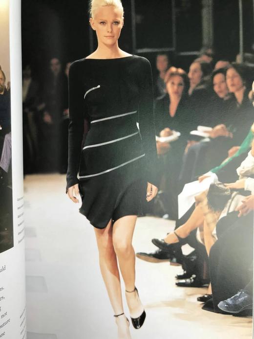 时装秀：巴黎风格 145幅插图 精装大16开 商品图12