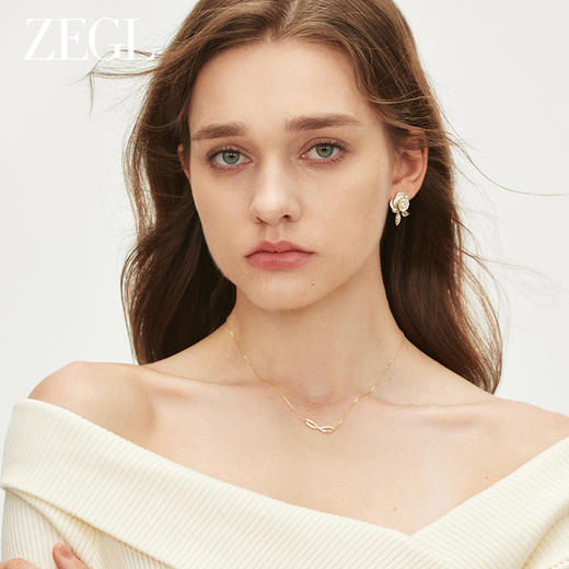 ZEGL法式山茶花朵人造珍珠耳环女轻奢高级感秋冬复古耳钉银针耳饰 商品图2