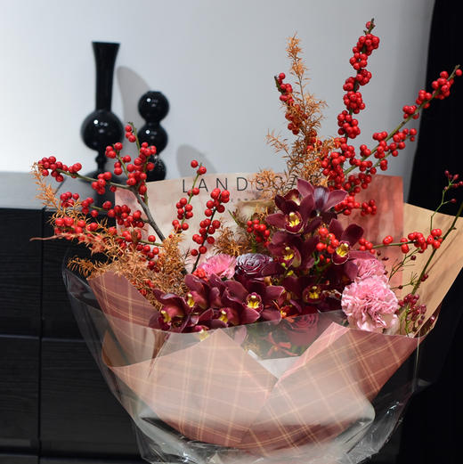 《腊冬》北美冬青大花蕙兰花束 商品图4