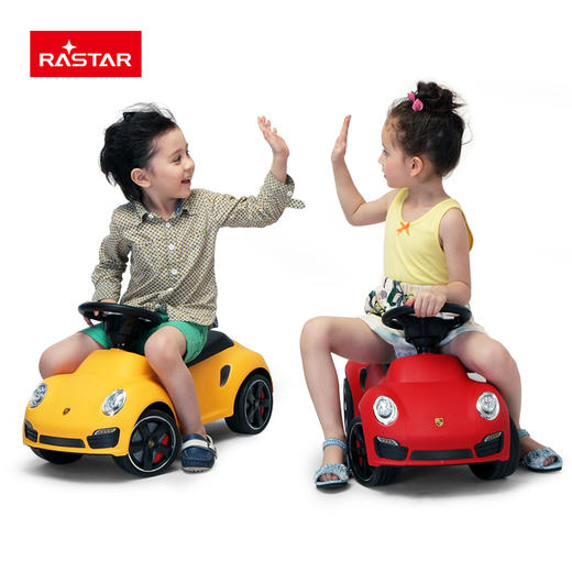RASTAR 星辉 保时捷儿童滑行车小孩四轮猪猪车汽车造型学步玩具车 商品图1
