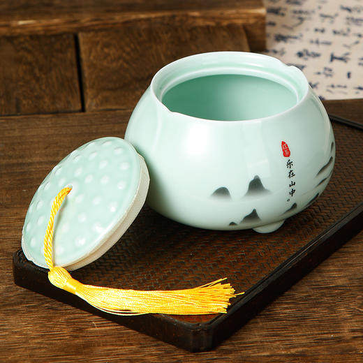 正山堂 陶瓷圆形茶叶罐 瓷都德化密封储存茶叶 500ml茶具 商品图1