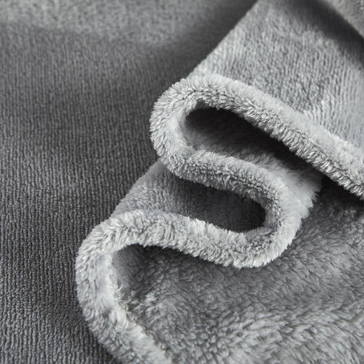 卓凡尼·华伦天奴 简雅法兰绒毯（含软包散装）GV8428TZ 商品图2