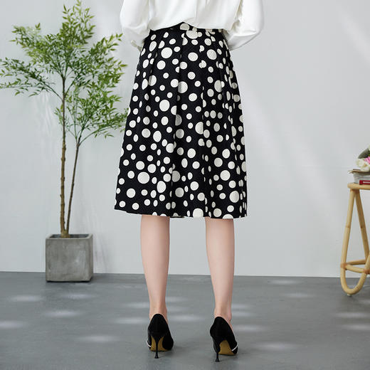 EITIE爱特爱复古波点高腰压褶伞裙a字黑色过膝半身裙24春季新款A2406317 商品图4