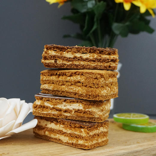 俄罗斯俄小淼牌经典提拉米苏风味蛋糕41g*16块 商品图2