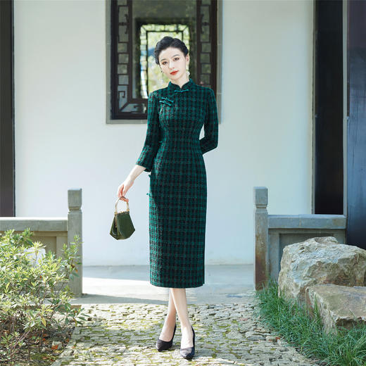 XS-851冬季新款真丝绒旗袍优雅复古民国风格子大码修身减龄装 商品图1