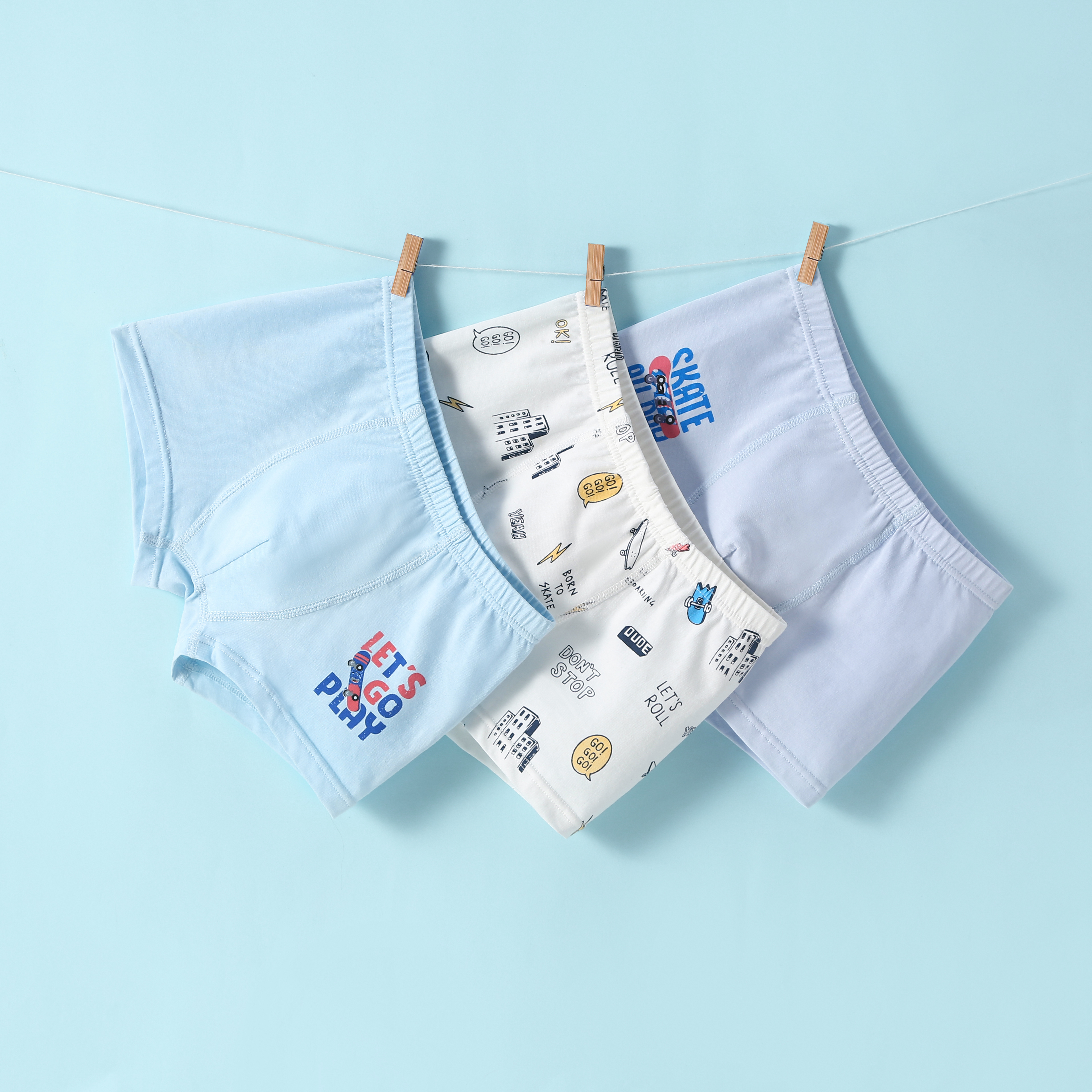 【点点】（单组拍这个链接）丽婴房儿童内裤/5A抗J平角内裤，采用环保水印，不刺激皮肤不闷汗，更健康舒服，优质面料，宝宝健康，妈妈安心