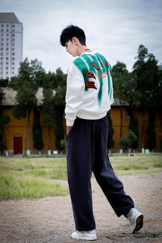 W332164170潮流色彩圆领卫衣 商品图4