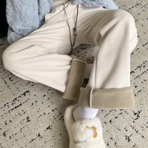 【骆柒柒 沐棉绒云感裤】🔘拒绝褪色，🌻不易起球，耐磨耐穿；🔘保暖3层复合面料，👍外层防风耐磨+内里抓绒亲肤；🔘束脚&阔腿，💖多色可选，不同的搭配风格 商品图1