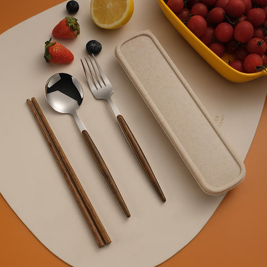 【温暖于心！便携餐具】不锈钢学生便携餐具套装，创意仿木纹葡萄牙勺叉子鸡翅木筷子三件套，手感舒适 商品图7