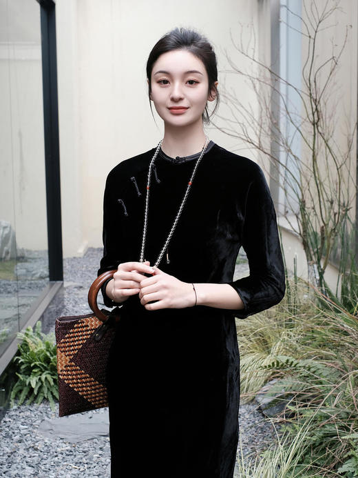 盛唐牡丹 |黑色丝绒斜襟长裙 商品图1