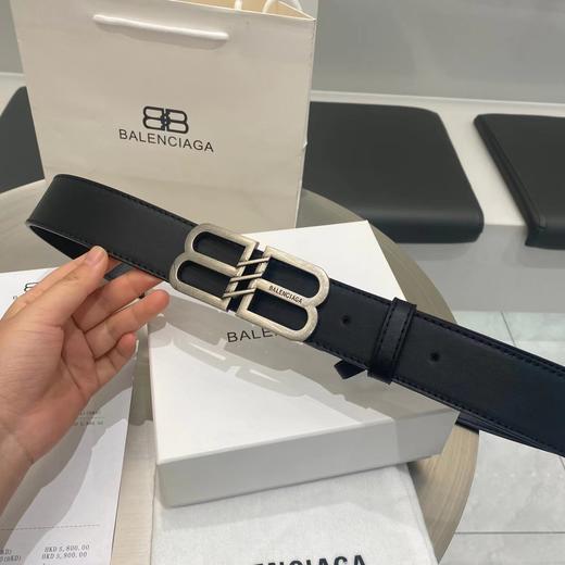 BALENCIAGA巴黎世家新款时尚腰带，原版光皮搭配原版底皮，配上复古经典扣，时尚百搭 商品图3