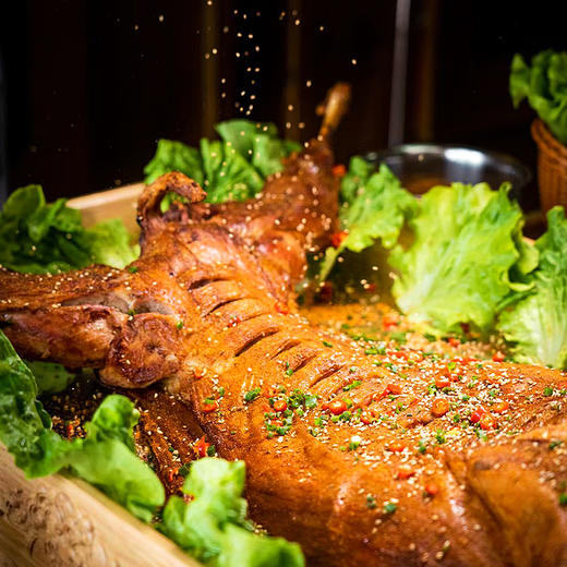 『正宗盐池滩羊肉』鲜嫩不膻，奶香醇浓，被奉为“羊肉圣品”，吃天然中草药、喝沟泉水长大 商品图0