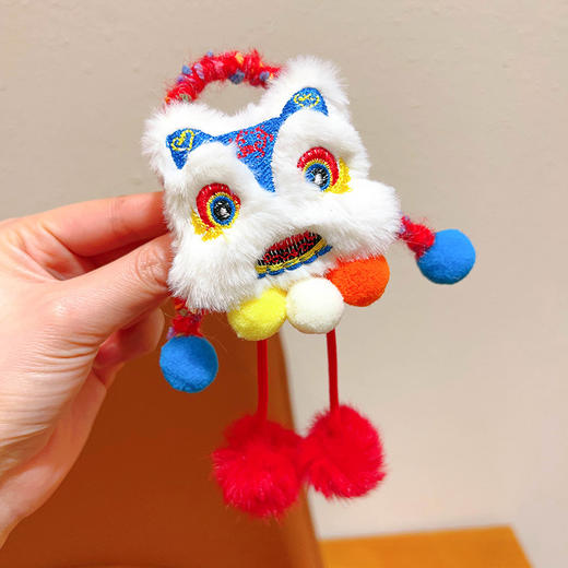 【春节必备！点缀新年新造型】红色醒狮新年发饰儿童头绳，流苏毛球发圈可爱中式古风高端毛绒皮筋，中式古风的设计灵感源自中国传统文化，展现了独特的魅力！ 商品图8