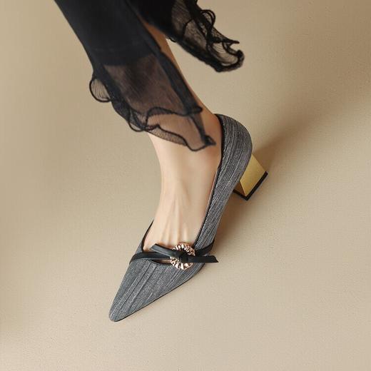 复古粗跟单鞋，新款春夏法式温柔风尖头中跟设计感高跟鞋子AMN&TX08-87 商品图0