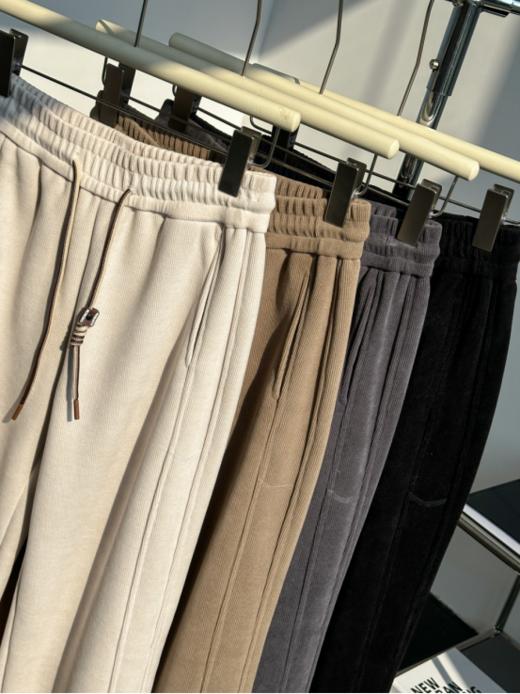 【骆柒柒 沐棉绒云感裤】🔘拒绝褪色，🌻不易起球，耐磨耐穿；🔘保暖3层复合面料，👍外层防风耐磨+内里抓绒亲肤；🔘束脚&阔腿，💖多色可选，不同的搭配风格 商品图3