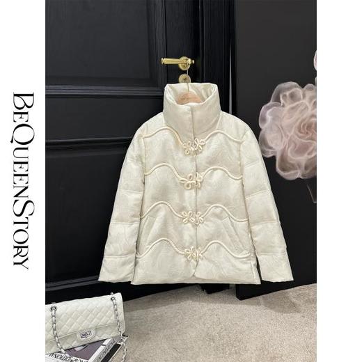 【七夕福利，不退不换】【雪中春信】国风刺绣手工盘扣保暖立领白鸭绒外套女装 商品图0