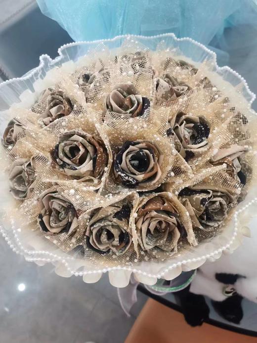 《戎花》立体布艺玫瑰花束  小香风包装搭配可爱大熊猫   请你做我的国宝 商品图9